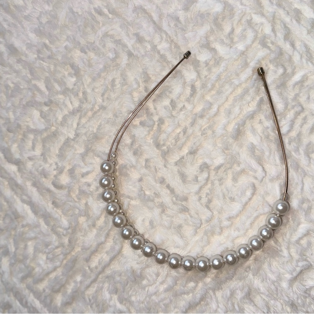 Elegant Pearl Headband